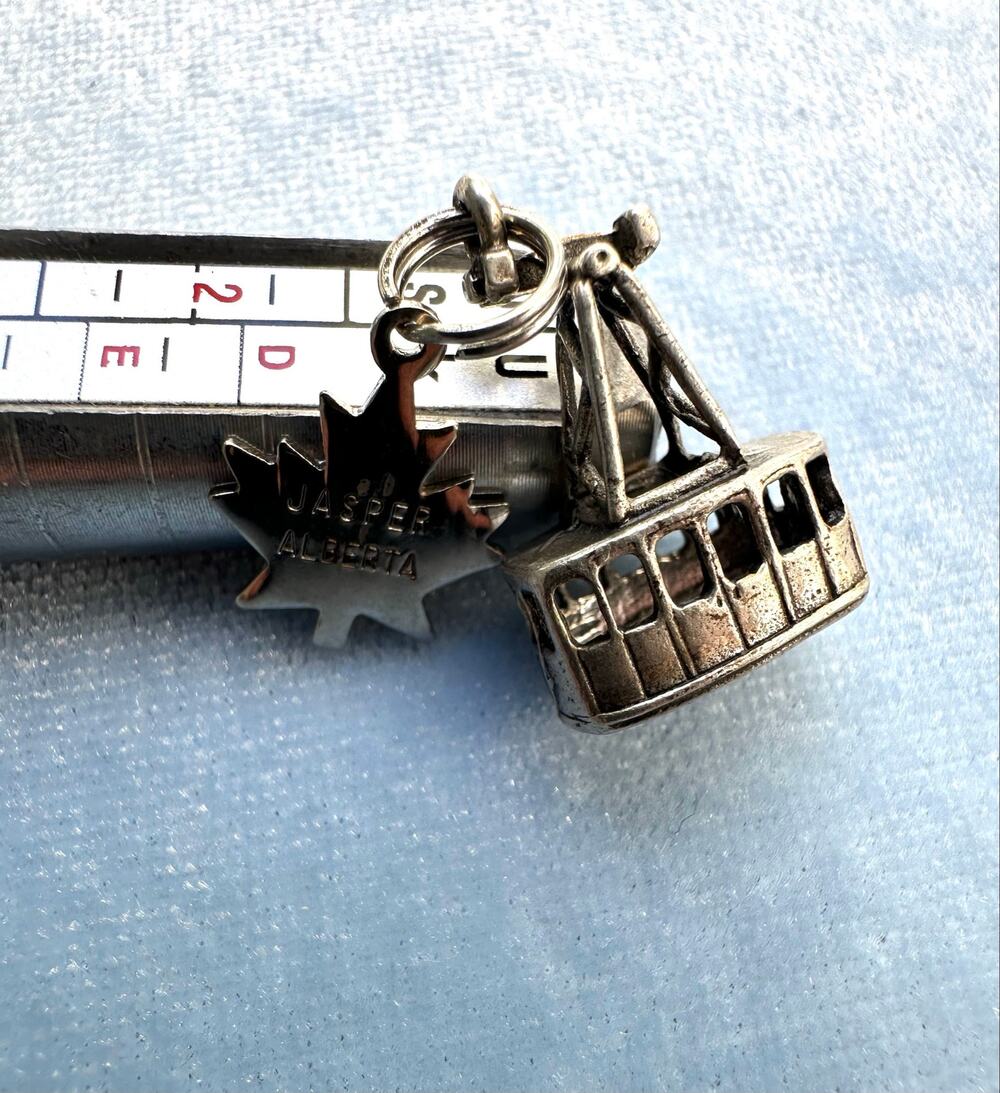 Vtg Sterling Silver Jasper Alberta SkyTram Cable Car Charm Bracelet Pendant 3D